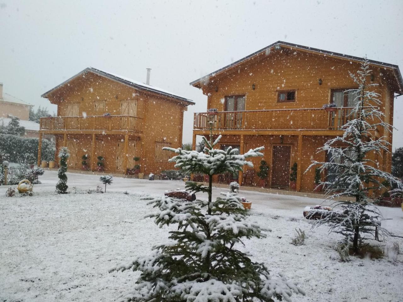 Kastor Chalets Ampelokipoi  외부 사진