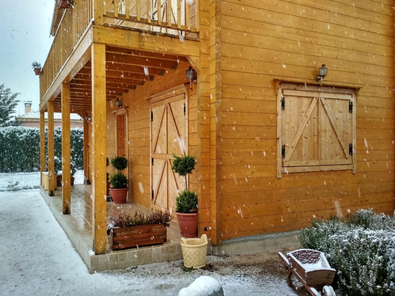 Kastor Chalets Ampelokipoi  외부 사진
