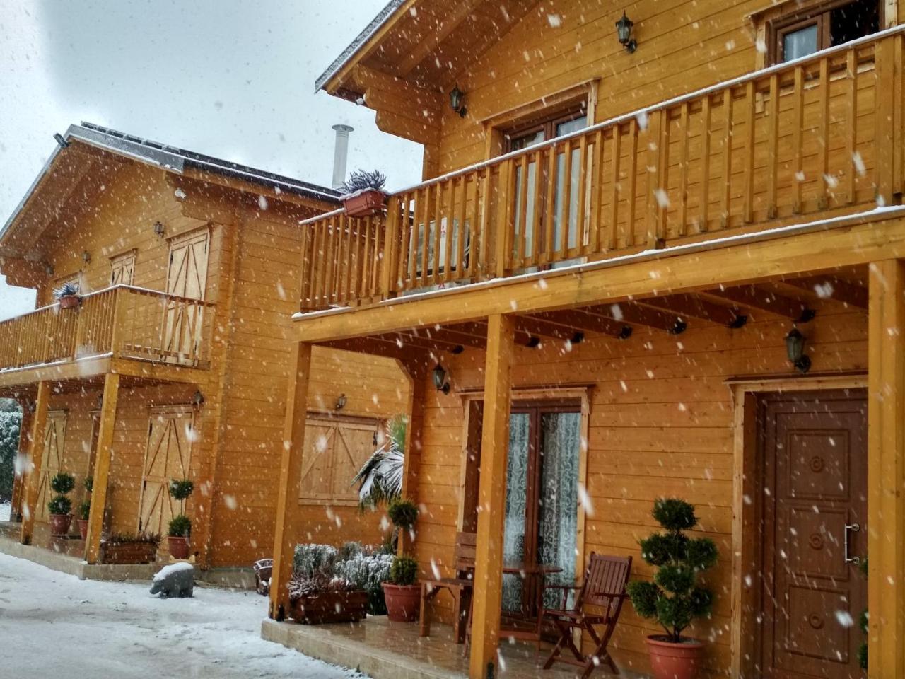 Kastor Chalets Ampelokipoi  외부 사진